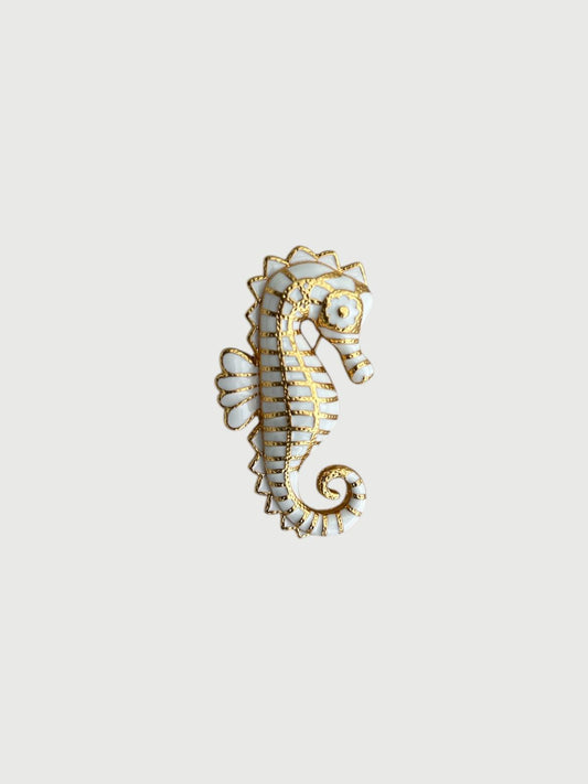 Broche caballito de mar blanco